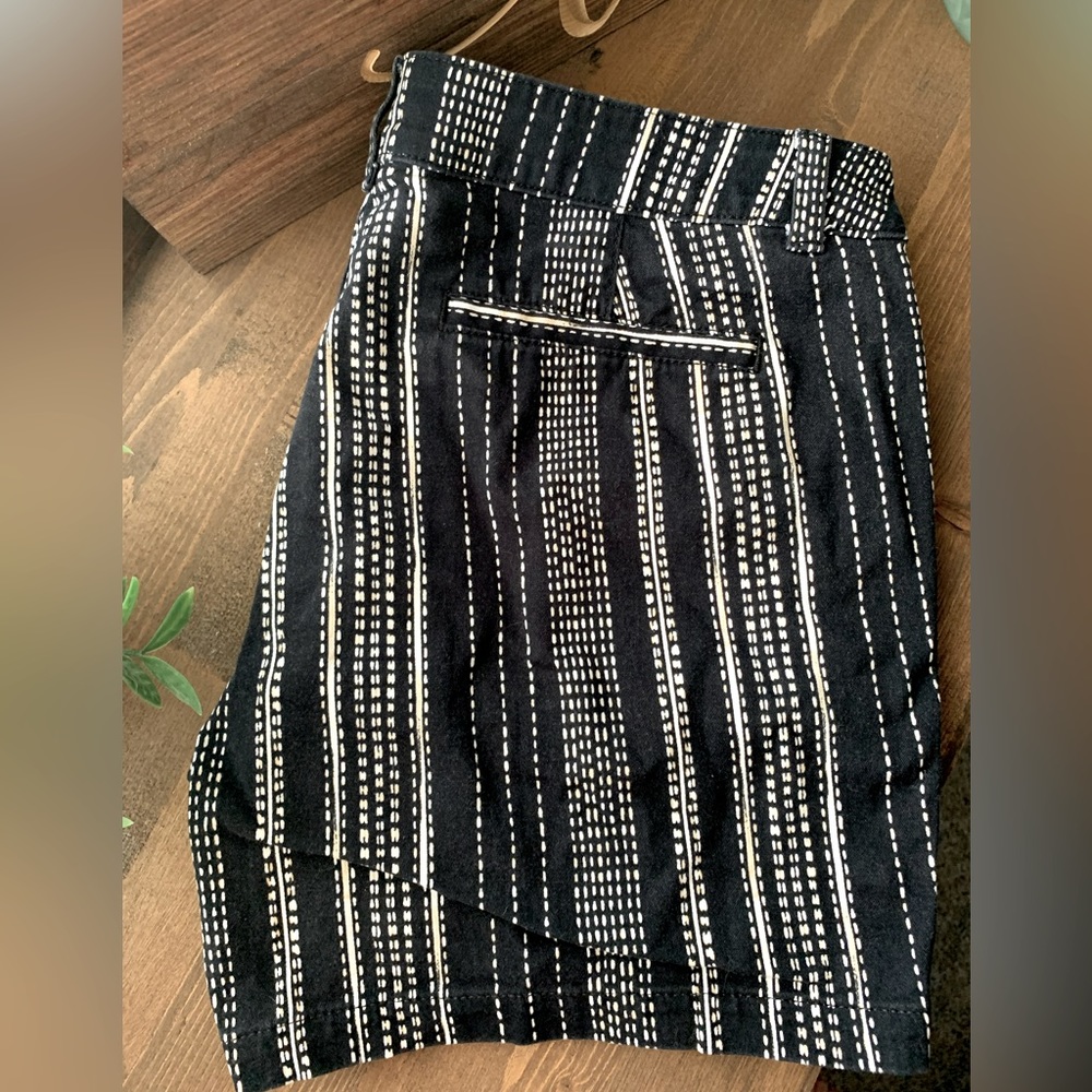 A.N.A Twill Short, Black, White, Tan details, Size 10, Summer casual Short